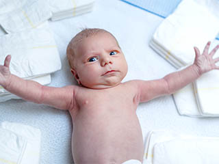 生後１ヶ月が肝心 赤ちゃんのためのボディケア術 素肌カレンダー